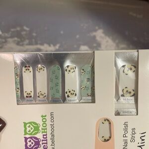 Panda Nail Polish Strips - White and Green